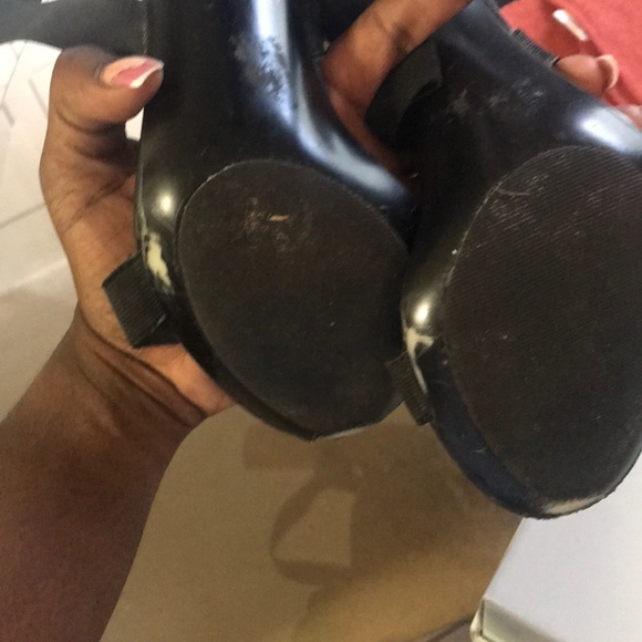 Shoes - Picture 2 of 2